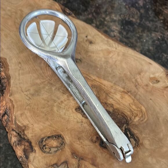 Vintage Silver Egg Slicer / Cutter - Picture 3 of 4